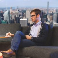 businessman-3206576_1920